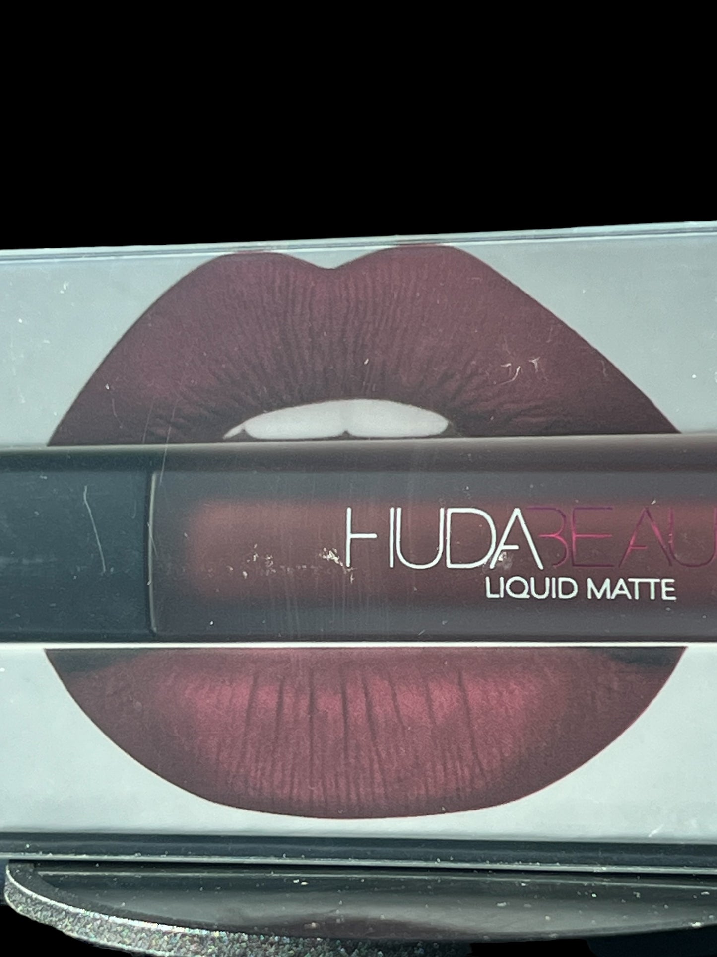 Huda Beauty Transfer Proof Liquid Lipstick in FIRST CLASS