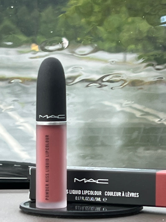 MAC Powder Kiss Liquid Lipcolour Mull It Over